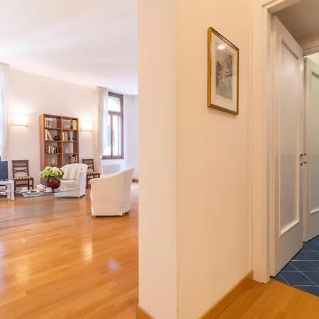 Ca Jole San Marco M02704210223 * Veneza